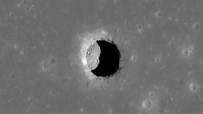 Penemuan gua di Bulan.