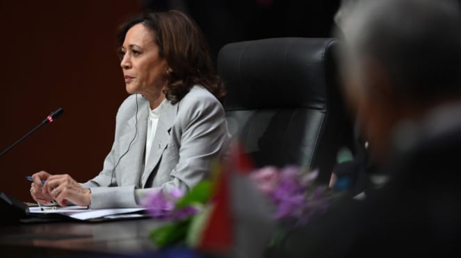 FILE - Wakil Presiden Amerika Serikat Kamala Harris menghadiri KTT Amerika Serikat-ASEAN di Jakarta Convention Center, Jakarta, Rabu, 6 September 2023.