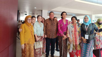 Indonesian Economy Embraces Kebaya as Symbol of Local Industry