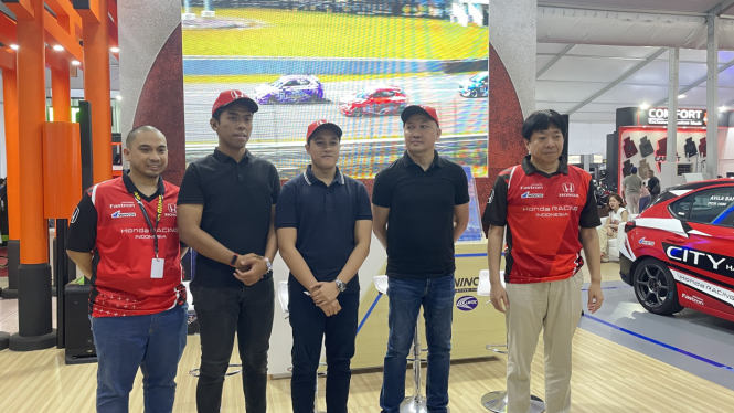 Acara Wincos bersama tim Honda Racing Indonesia