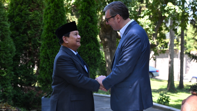 Menteri Pertahanan RI Prabowo Subianto melakukan kunjungan kerja ke Serbia dan melakukan pertemuan dengan Presiden Republik Serbia, H.E. Mr. Aleksandar Vu?i? (sumber: Biro Humas Setjen Kemhan)