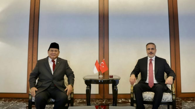 Menteri Pertahanan (Menhan) Republik Indonesia, Prabowo Subianto bertemu dengan Menteri Luar Negeri Turki, Hakan Fidan (sumber: Biro Humas Setjen Kemhan)