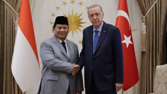 Menhan RI Prabowo Subianto bertemu dengan Menhan Turki Yasar Guler.