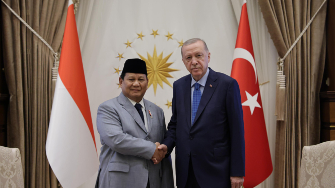 Menteri Pertahanan (Menhan) RI sekaligus Presiden RI terpilih periode 2024-2029, Prabowo Subianto bertemu dengan Presiden Turki, Recep Tayyip Erdogan (sumber: Tim Media Prabowo)