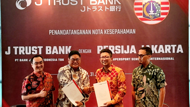 J Trust Bank kolaborasi dengan Persija [dok. Humas J Trust Bank]