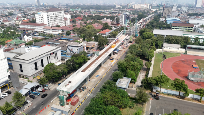 Progres pembangunan Light Rail Transit (LRT) Jakarta Fase 1B rute Velodrome-Manggarai, Jakarta Timur capai 23,15 persen