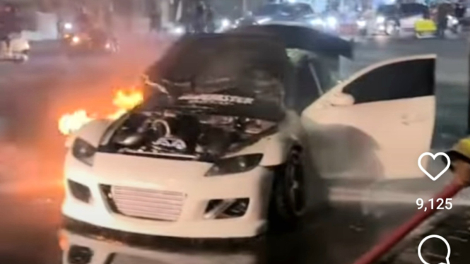 Mazda RX-8 Terbakar