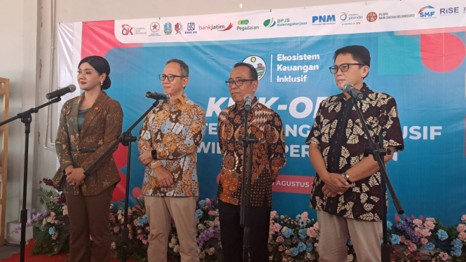 Konferensi Pers Kick Off Program EKI di Desa Dolokgede, Bojonegoro