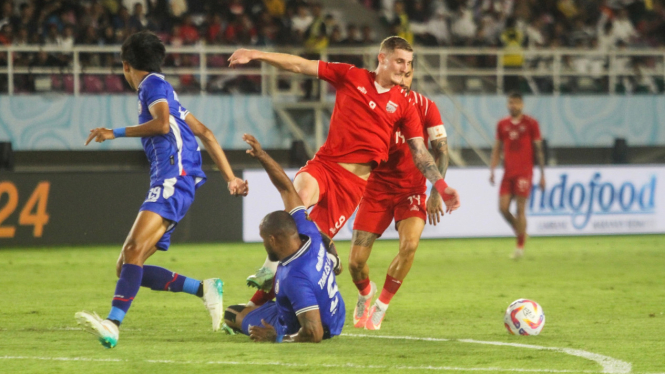 Pertandingan antara Borneo FC versus Arema FC pada babak final Piala Presiden 2024 di Stadion Manahan, Solo.