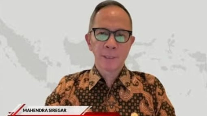 Ketua Dewan Komisioner Otoritas Jasa Keuangan (DK OJK), Mahendra Siregar, dalam konferensi pers pada Senin, 5 Agustus 2024