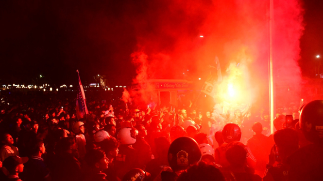 Euforia Aremania sambut Arema FC di Balai Kota Malang