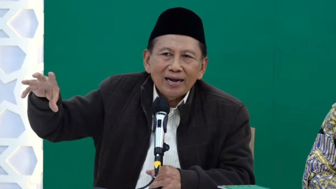 Politikus Nasdem Effendy Choirie saat jumpa pers di PBNU