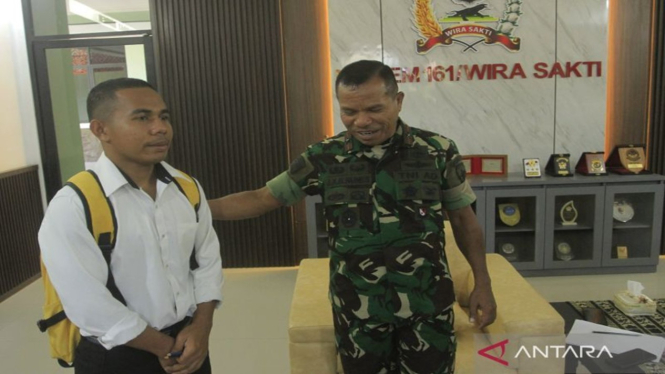 Danrem 161/Wirasakti Kupang Brigjen TNI Joao Xavier Barreto Nunes (kanan)