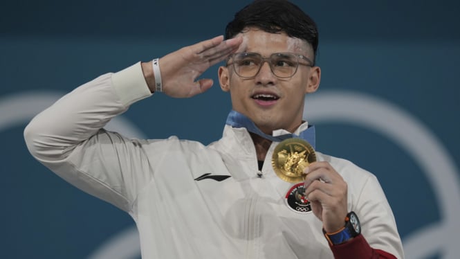 Atlet angkat besi Indonesia, Rizki Juniansyah sabet medali emas Olimpiade 2024