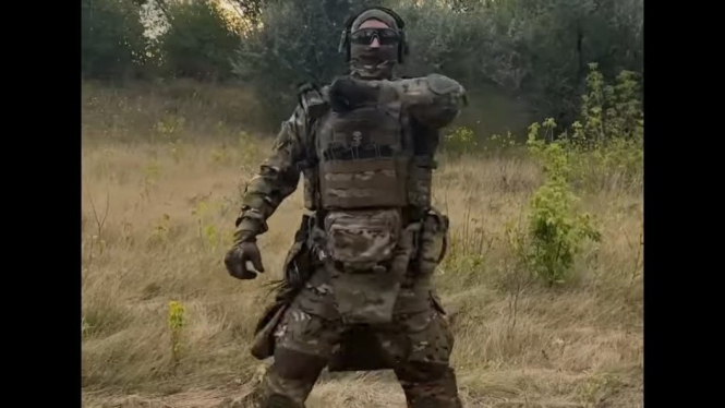 VIVA Militer: Tentara Ukraina joger Deadpool