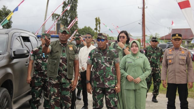 VIVA Militer: Danrem 151 Binaiya Brigjen TNI Anton resmikan Kampung Pancasila