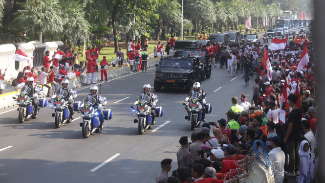 Prosesi Kirab Sang Merah Putih dan Teks Proklamasi dari Jakarta ke IKN