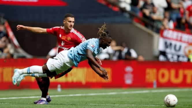 Manchester City vs Manchester United berhadapan di Community Shield