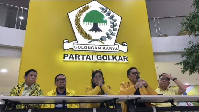 Konfrensi pers terkait pengunduran diri Airlangga Hartarto sebagai Ketum Partai Golkar.