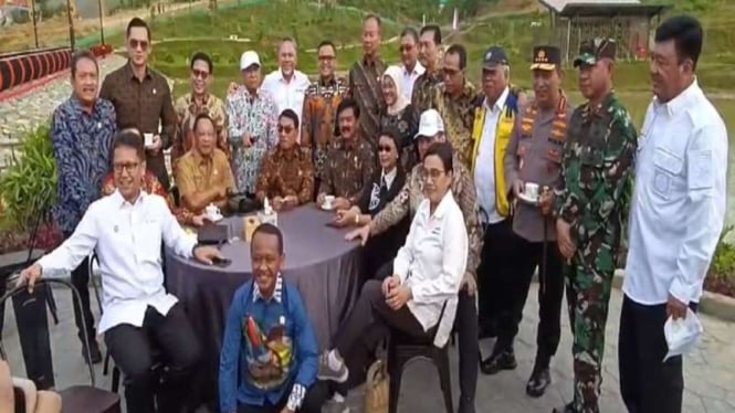 Menteri Kabinet Indonesia Maju Foto Bersama di IKN Nusantara, Kalimantan Timur