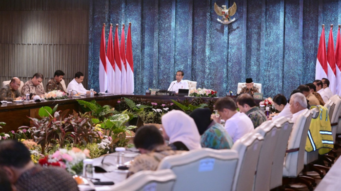 Presiden Jokowi Pimpin Rapat Kabinet Pertama di IKN