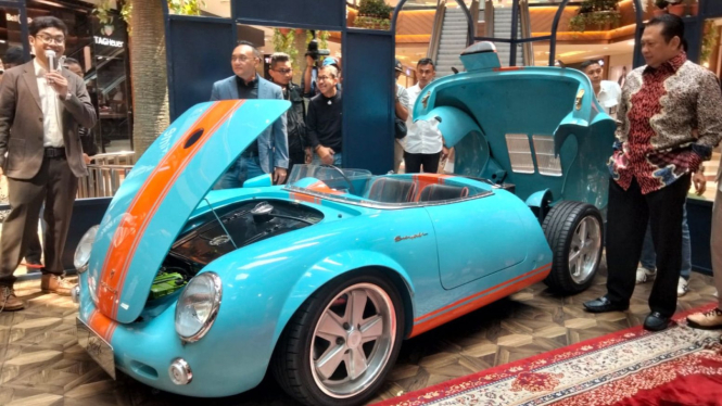 Pameran mobil klasik 'Legendary Automobile Showcase : An Exhibition of Elegance'