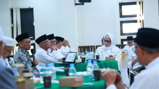 Sejumlah kiai saat pertemuan di Pondok Pesantren Tebuireng, Kabupaten Jombang, Jawa Timur, Senin, 12 Agustus 2024.