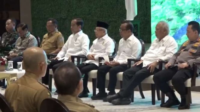 Jokowi kasih pengarahan ke kepala daerah se Indonesia di IKN.