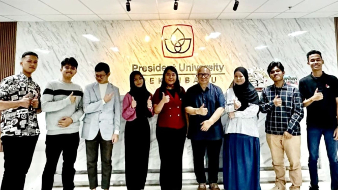 Penerima Beasiswa Merdeka dari President University Pekanbaru