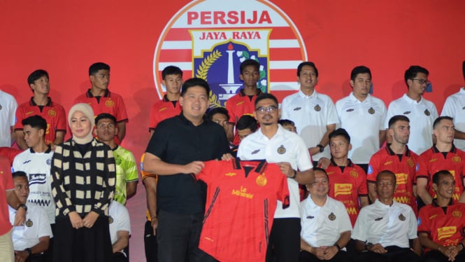 Persija berkolaborasi dengan Le Minerale