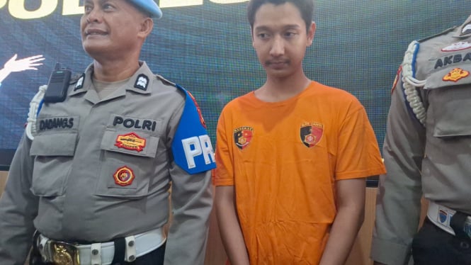 Armor Toreador, suami dari Cut Intan Nabila, ditangkap polisi.