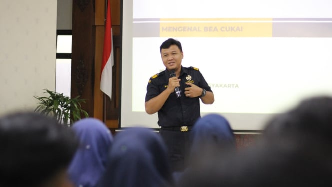 Bea Cukai menerima kunjungan dari Mahasiswa