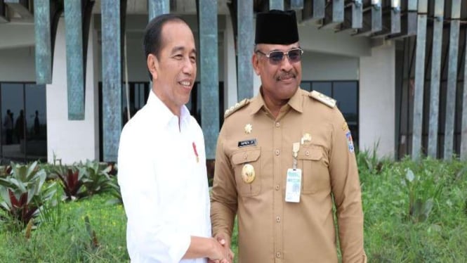 Pj Gubernur Bangka Belitung Safrizal bersama Presiden Joko Widodo.