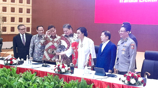 [dok. Jajaran Menteri Kabinet Presiden Jokowi dalam konferensi pers RAPBN 2025, di kantor Direktorat Jenderal Pajak, Jakarta, Jumat, 16 Agustus 2024]