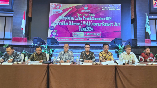 Pleno rekapitulasi DPS Pilgub Sumut 2024, digelar KPU Sumut.(dok KPU Sumut)