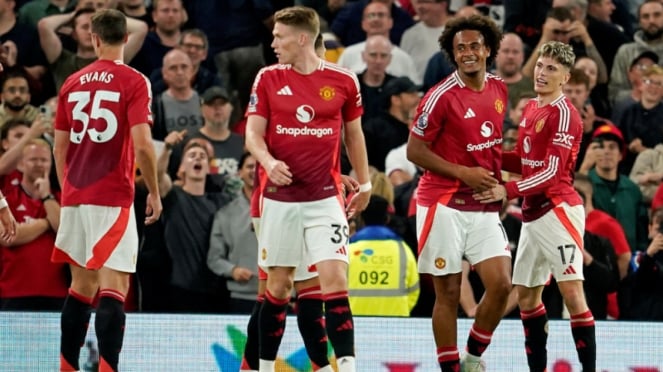 Manchester United świętuje gola przeciwko Fulham