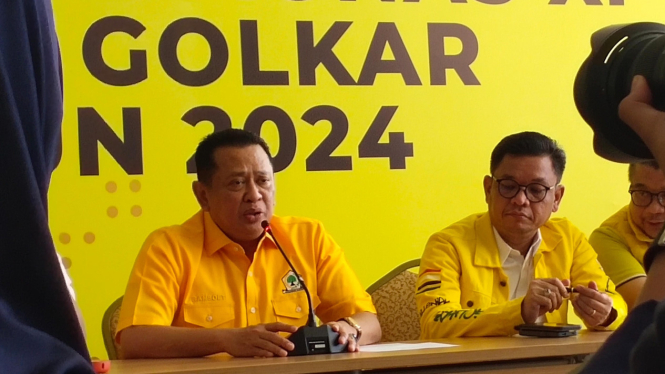 Ketua Panitia Penyelenggara Rapimnas dan Munas XI Partai Golkar 2024, Bambang Soesatyo dan Ketua Panitia Steering Committee Rapimnas dan Munas XI Partai Golkar 2024, Adies Kadir 