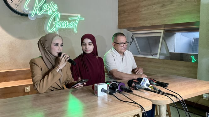 Konferensi Pers Cut Intan Nabila