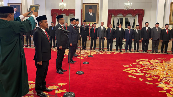 Amtseinführung des Ministers für Energie und Bodenschätze, des Ministers für Recht und Menschenrechte und des stellvertretenden Ministers für Kommunikation und Information durch Präsident Jokowi