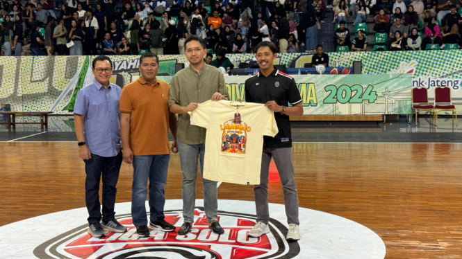 Gusti Bhre saat menghadiri acara turnamen basket untuk pelajar Liga Solo