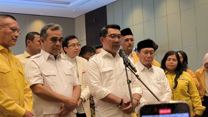 Bakal calon gubernur Jakarta, Ridwan Kamil di Hotel Sultan, Jakarta Pusat, Senin, 19 Agustus 2024