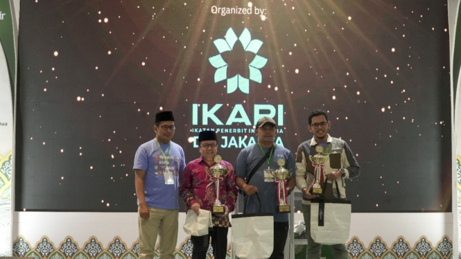 Majelis Hukama Muslimin Raih Stan Terbaik Islamic Book Fair 2024