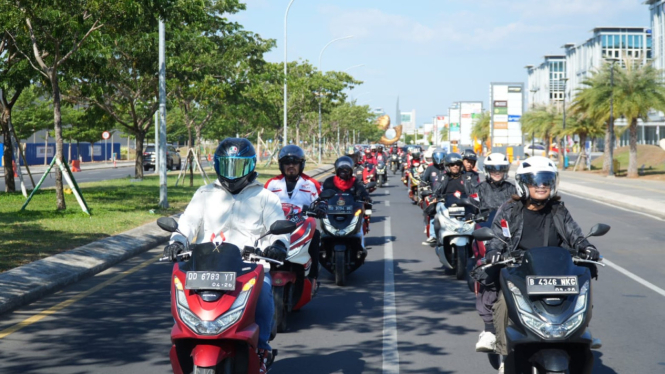 Komunitas Honda PCX lakukan Convoy Merdeka