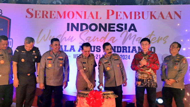 Pembukaan Kejuaraan Indonesia Wushu Sanda Masters Piala Agus Andrianto.(istimewa/VIVA)