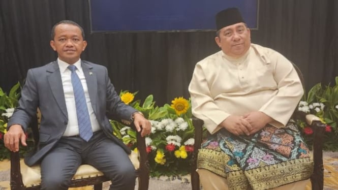 Bahlil Lahadalia (kiri) dan Ketua Umum DMDI Datuk H Said Aldi Al Idrus