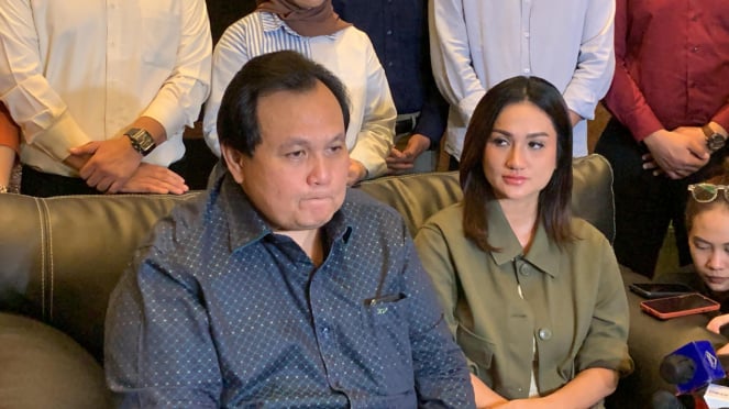 Tengku Dewi dan Minola Sebayang