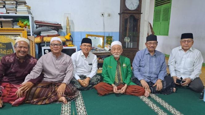 Dewan Syuro DPP PKB menyambangi kediaman Abuya KH Ahmad Muhtadi Dimyati.