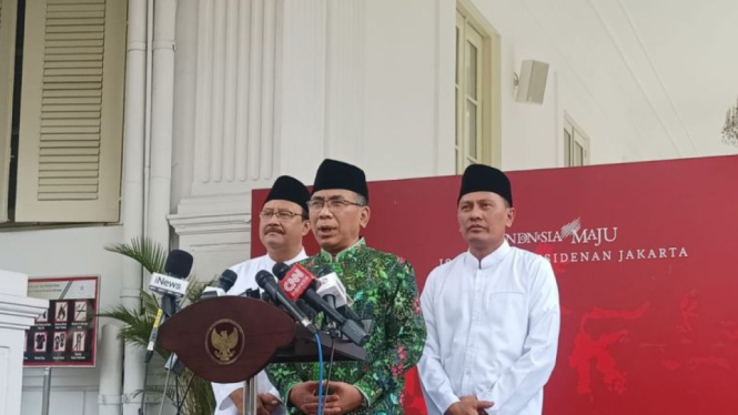 Ketua Umum Pengurus Besar Nahdlatul Ulama (PBNU) Yahya Cholil Staquf di Istana Kepresidenan Jakarta