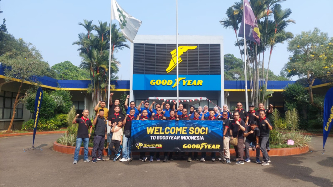 Komunitas mobil SOCI berkunjung ke pabrik ban Goodyear