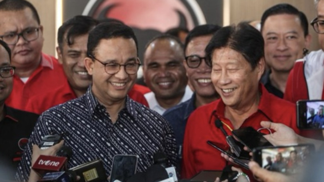 Anies Baswedan besuchte am Samstagnachmittag, dem 24. August 2024, das Büro von DPD PDI Perjuangan (PDIP) in Jakarta. 